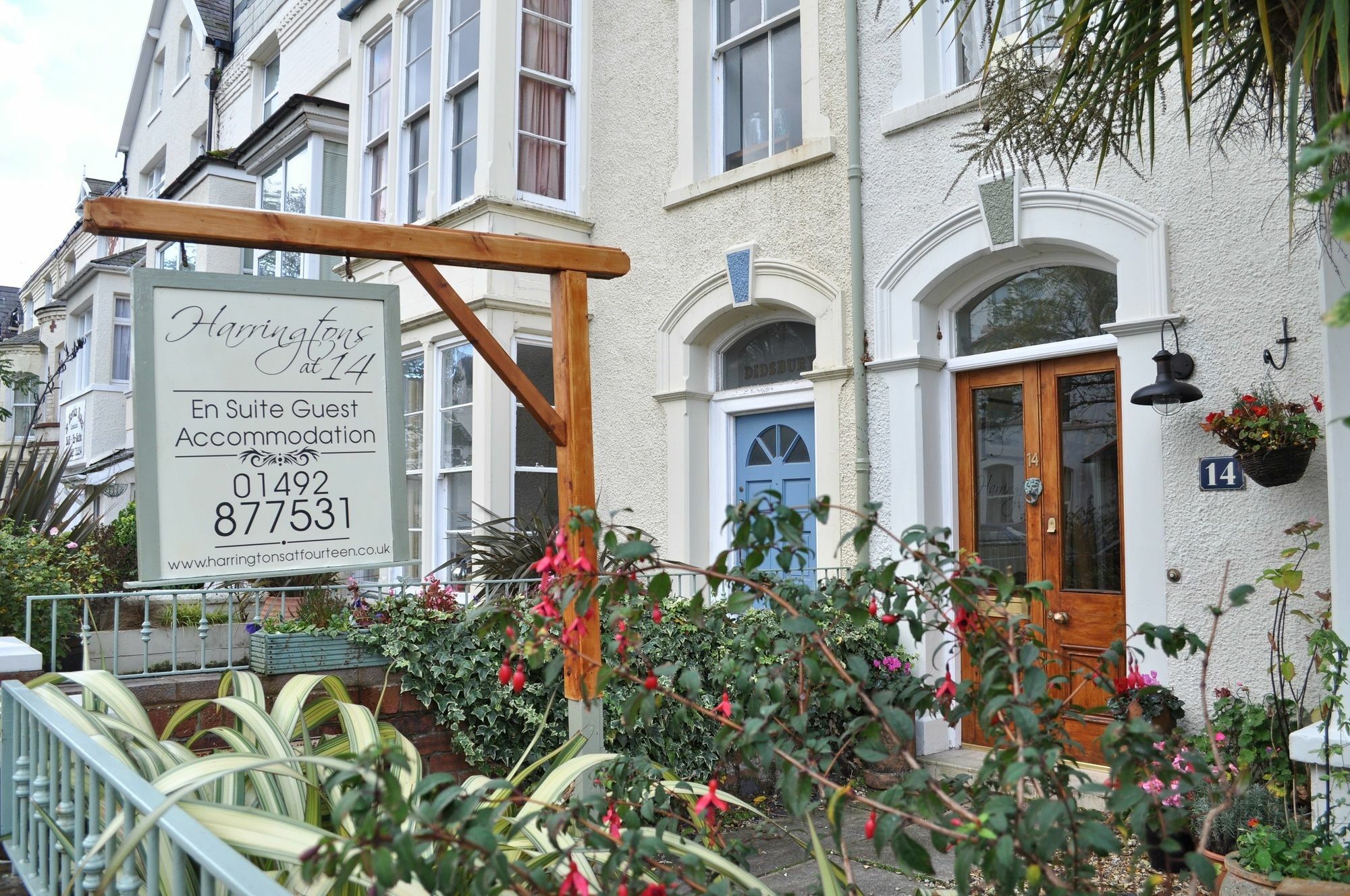 Harringtons At 14 Hotel Llandudno Ngoại thất bức ảnh